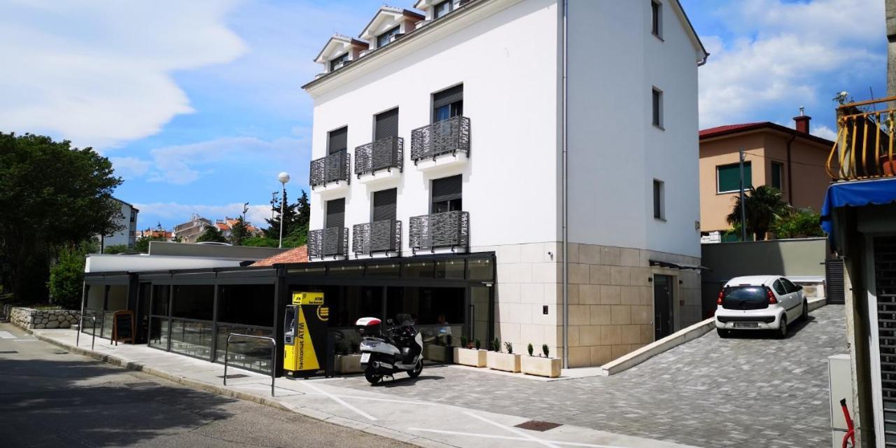 Bed and Breakfast Azur Novi Vinodolski Exterior foto